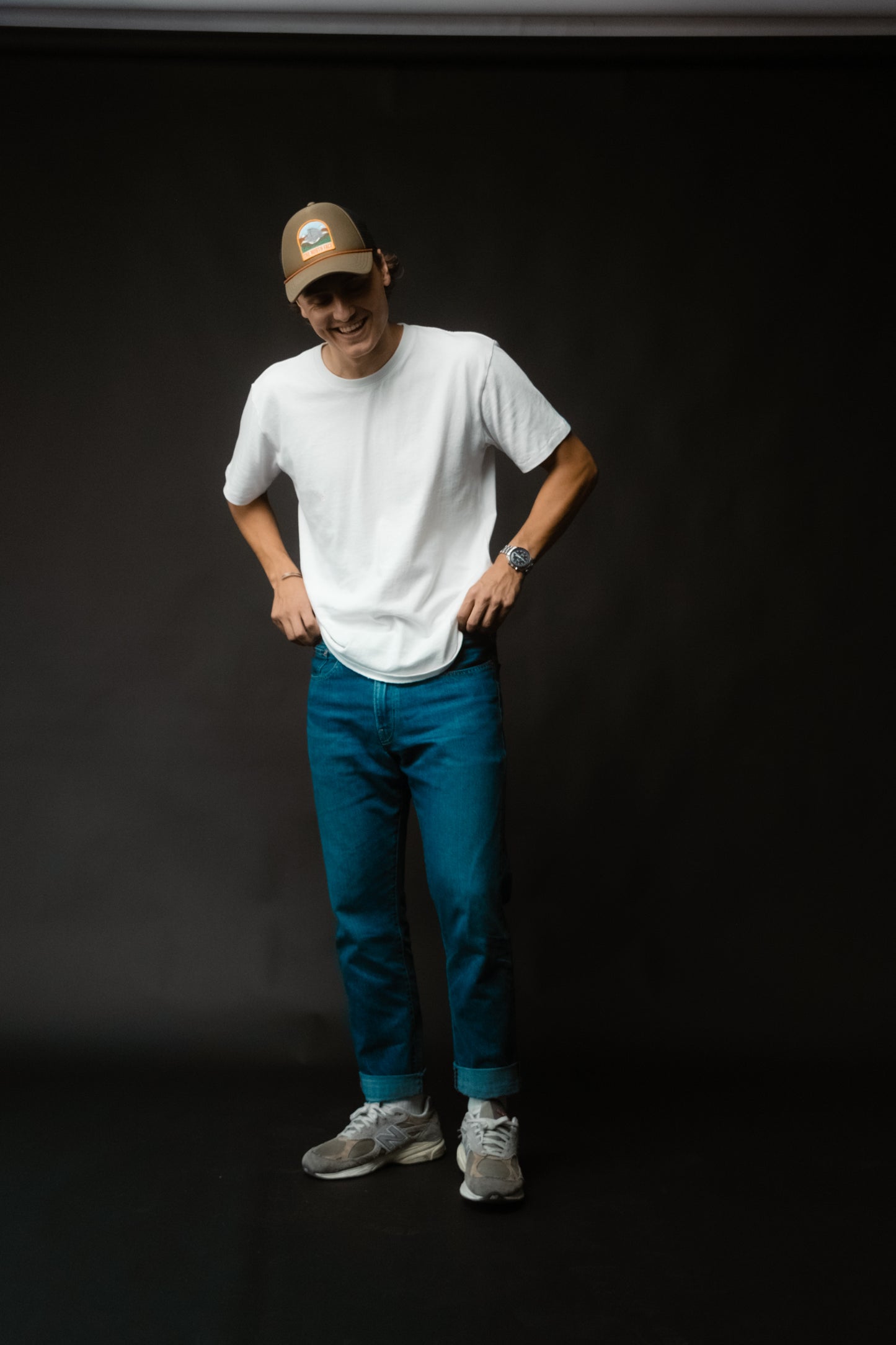 Chalk white tee logo